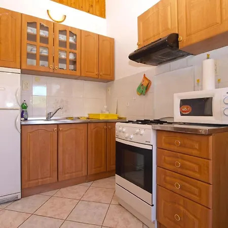 Apartment Ferienwohnung Fuer 3 Personen Ca 30 Qm In Pula, Istrien Istrische Riviera